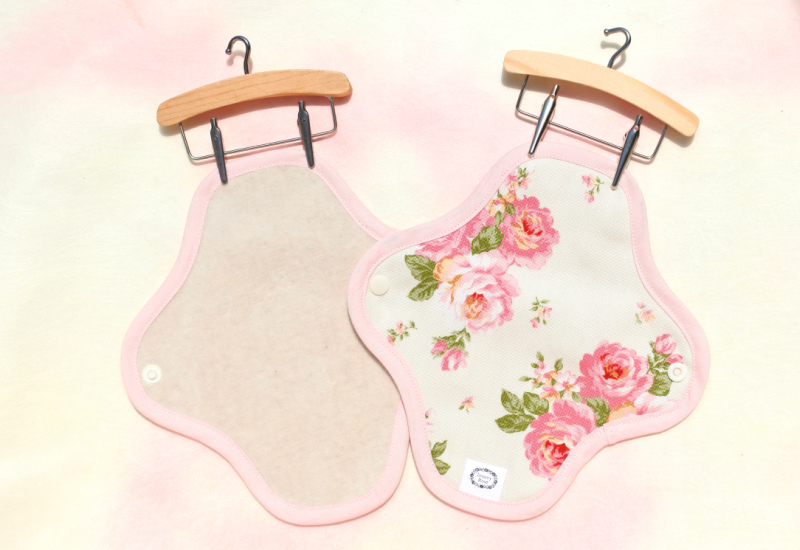 おりものライナー（十字型）２枚30％OFF　４枚42％OFF